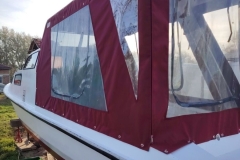 Cerada od nautičkog platna u bordo boji sa folijom za čamac  za pecanje
