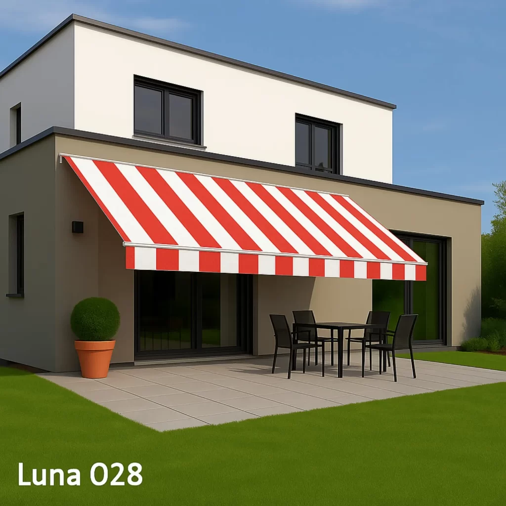 Rolo zglobna tenda sa impregniranim tenda akrilnim platnom na crveno bele pruge namontirana na modernu kuću. Izrada Luna cerade i tende Novi Sad